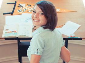 Brooke Condolora: Illustrator & Quiet Adventurer of Idle Mouse